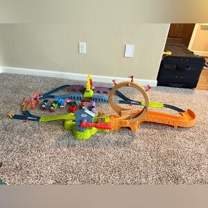 Fisher-Price Thomas & Friends Launch & Loop Maintenance Yard Train Set